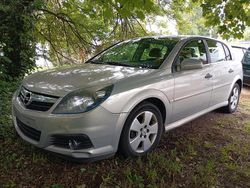 Silber Gebraucht 2005 Opel Signum Kombi | 1.450 €