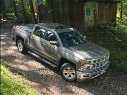 Grau Gebraucht 2015 Chevrolet Silverado SUV | 29.999 €