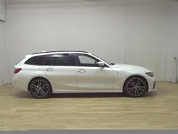 Weiss Gebraucht 2020 BMW 320 M Sport Kombi | 24.480 € (Guter Preis)