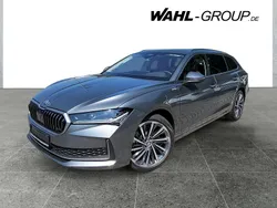 Grau Neu 2025 Skoda Superb LAURIN & KLEMENT Kombi | 51.062 € (Fairer Preis)