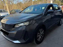 Grau Gebraucht 2020 Peugeot 5008 Van / Kleinbus | 14.875 € (Fairer Preis)