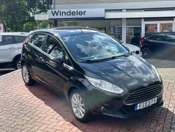 Schwarz Gebraucht 2017 Ford Fiesta Titanium Kleinwagen | 8.990 € (Fairer Preis)