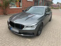 Grau Gebraucht 2017 BMW 730 Sport Line Limousine | 29.990 € (Superpreis)