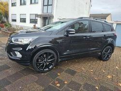 Schwarz Gebraucht 2017 Ford Kuga ST-Line SUV | 13.500 € (Fairer Preis)