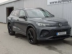 Grau Gebraucht 2024 VW Tiguan R-line SUV | 47.450 € (Superpreis)