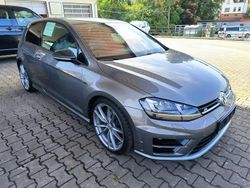 Grau Gebraucht 2016 VW Golf VII R Limousine | 21.890 € (Fairer Preis)