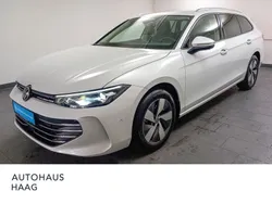 Oryxweiss perlmutteffekt Gebraucht 2024 VW Passat IQ Drive Kombi | 30.900 € (Etwas zu teuer)
