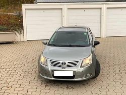 Grau Gebraucht 2009 Toyota Avensis Executive Kombi | 3.700 € (Fairer Preis)