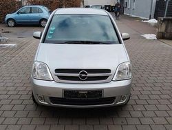 Silber Gebraucht 2005 Opel Meriva Cosmo Van / Kleinbus | 1.999 € (Fairer Preis)