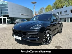 Schwarz Gebraucht 2023 Porsche Cayenne Turbo SUV | 117.950 €