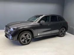 Grau Gebraucht 2024 Mercedes GLC300e AMG SUV | 76.350 €