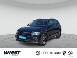 Deep black perleffekt Gebraucht 2022 VW Tiguan Active SUV | 27.880 € (Fairer Preis)