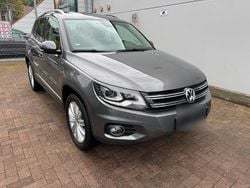 Grau Gebraucht 2015 VW Tiguan Cup SUV | 14.250 € (Guter Preis)
