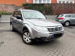Grau Gebraucht 2010 Subaru Forester Comfort SUV | 10.800 € (Fairer Preis)