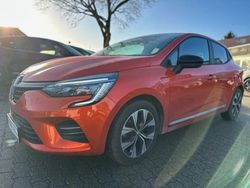 Orange Gebraucht 2022 Renault Clio V Evolution Limousine | 13.999 € (Fairer Preis)