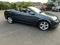 Blau Gebraucht 2006 Opel Astra Cabriolet Cabrio | 2.500 € (Fairer Preis)