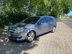Grau Gebraucht 2008 Opel Astra Innovation Limousine | 1.200 € (Fairer Preis)
