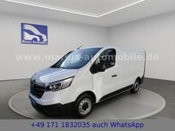 Weiß Gebraucht 2023 Renault Trafic Van / Kleinbus | 23.350 € (Fairer Preis)
