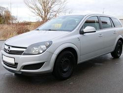Silber Gebraucht 2010 Opel Astra Innovation Limousine | 850 € (Fairer Preis)