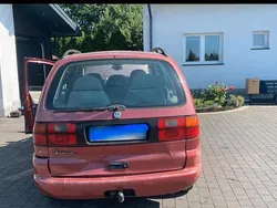 Rot Gebraucht 1997 VW Sharan Van / Kleinbus | 1.950 €
