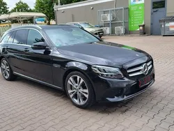 Schwarz Gebraucht 2020 Mercedes C300 Kombi | 18.999 € (Superpreis)