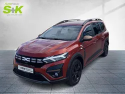 Terrakottabraun Gebraucht 2023 Dacia Jogger Extreme Van / Kleinbus | 23.480 € (Fairer Preis)