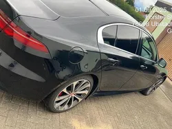 Schwarz Gebraucht 2019 Jaguar XE Limousine | 23.000 €
