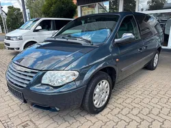 Blau Gebraucht 2008 Chrysler Voyager Van / Kleinbus | 3.999 € (Teuer)