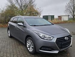 Grau Gebraucht 2015 Hyundai i40 Kombi | 10.200 € (Guter Preis)