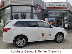 Weiß Gebraucht 2021 Mitsubishi Outlander P-HEV Spirit+ SUV | 25.990 € (Teuer)