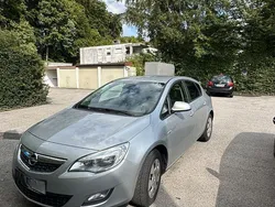 Silber Gebraucht 2012 Opel Astra Limousine | 6.700 € (Fairer Preis)