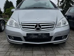 Silber Gebraucht 2011 Mercedes A200 Avantgarde Kleinwagen | 5.990 € (Etwas zu teuer)