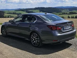 Grau Gebraucht 2013 Lexus GS300h Sport Line Limousine | 17.500 €