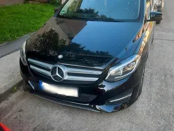 Schwarz Gebraucht 2015 Mercedes B180 Style Van / Kleinbus | 7.000 € (Guter Preis)