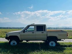 Beige Gebraucht 1988 Toyota HiLux Abholung | 23.750 €