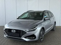 Shimmering silver metallic Neu 2025 Hyundai i30 Comfort Kombi | 22.389 € (Fairer Preis)