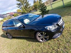 Schwarz Gebraucht 2014 Mercedes E200 Kombi | 11.500 € (Fairer Preis)