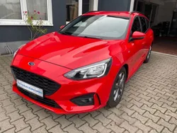 Rot Gebraucht 2020 Ford Focus ST-Line Kombi | 20.399 € (Fairer Preis)