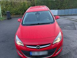Rot Gebraucht 2013 Opel Astra Active Kombi | 7.200 € (Fairer Preis)