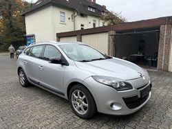 Silber Gebraucht 2011 Renault Mégane GrandTour Kombi | 3.300 € (Guter Preis)