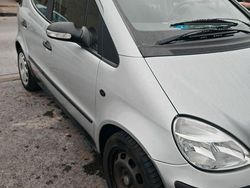 Silber Gebraucht 2003 Mercedes A140 Elegance Van / Kleinbus | 1.650 € (Fairer Preis)