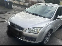 Grau Gebraucht 2006 Ford Focus Titanium Kombi | 1.200 € (Guter Preis)