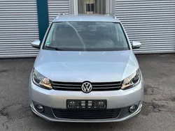 Silber Gebraucht 2015 VW Touran Highline Van / Kleinbus | 9.990 € (Guter Preis)