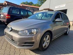 Grau Gebraucht 2015 VW Golf Comfortline Limousine | 11.499 € (Fairer Preis)