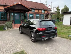 Schwarz Gebraucht 2018 Mercedes GLC250 AMG SUV | 25.200 € (Fairer Preis)