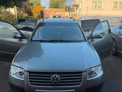 Grau Gebraucht 2003 VW Passat Kombi | 1.700 € (Fairer Preis)