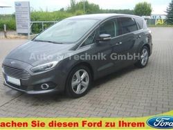 Grau metallic Gebraucht 2016 Ford S-MAX Titanium Van / Kleinbus | 34.590 €