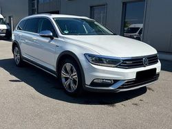 Weiß Gebraucht 2017 VW Passat Alltrack Kombi | 19.300 €
