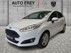 Weiss Gebraucht 2013 Ford Fiesta Kleinwagen | 8.290 € (Teuer)