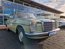 Grün Gebraucht 1976 Mercedes 230 Limousine | 9.980 €
